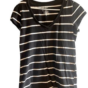 Black and white striped V-neck tee
